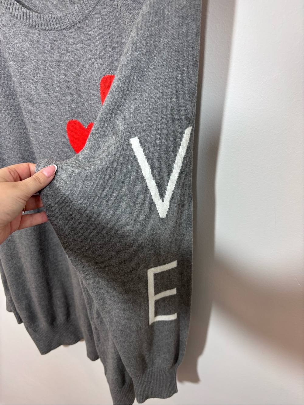 NWOT Torrid Gray Hearts “LOVE” Long Sleeve Reglan Pullover Swearer 2/2X - Picture 7 of 14
